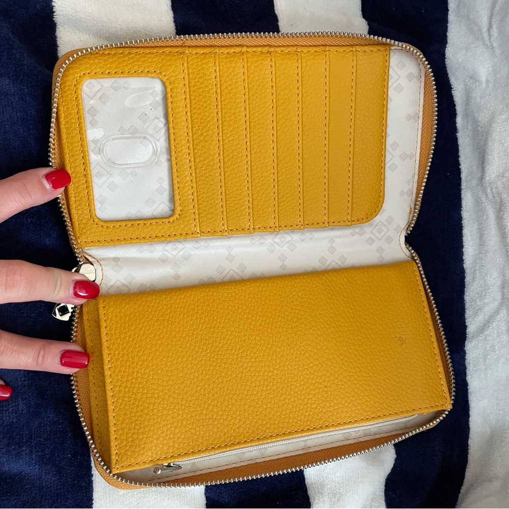 Thirty-One Yellow Wallet - Picture 3 of 5